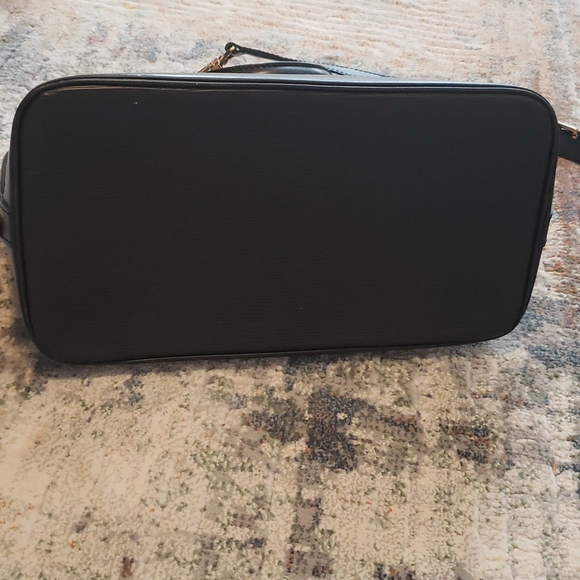 Louis Vuitton epi black alma - Picture 9 of 16